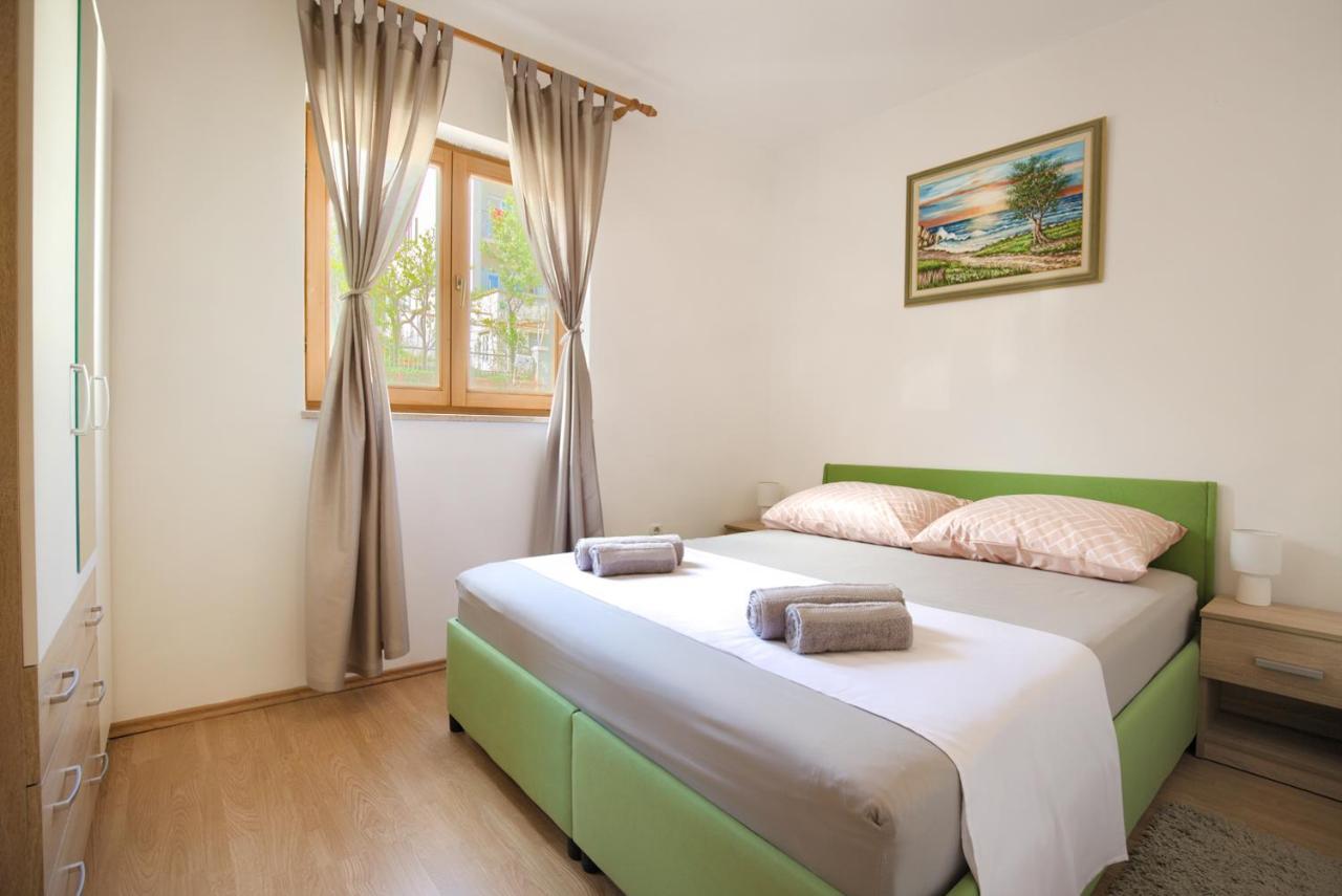 Apartman Andi Apartment Pula Ngoại thất bức ảnh